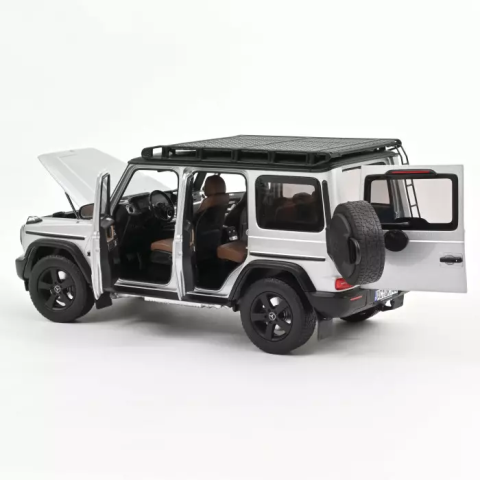 Mercedes-Benz G-Class 2024 Iridium Silver 1:18