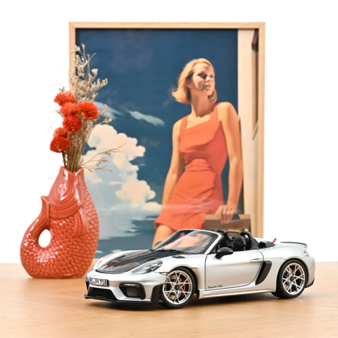 Porsche 718 Spyder RS w/ Weissach Pack 2023 GT-Silvermetallic 1:18