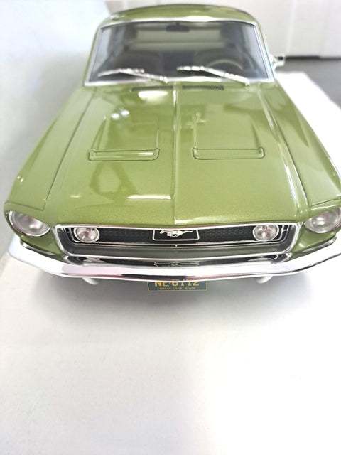 Ford Mustang Fastback GT 1968 Lime Gold metallic 1/12 LIM ED 750