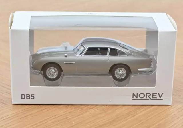 Aston Martin DB5 1963 Silver Birch Jet-car 1:43