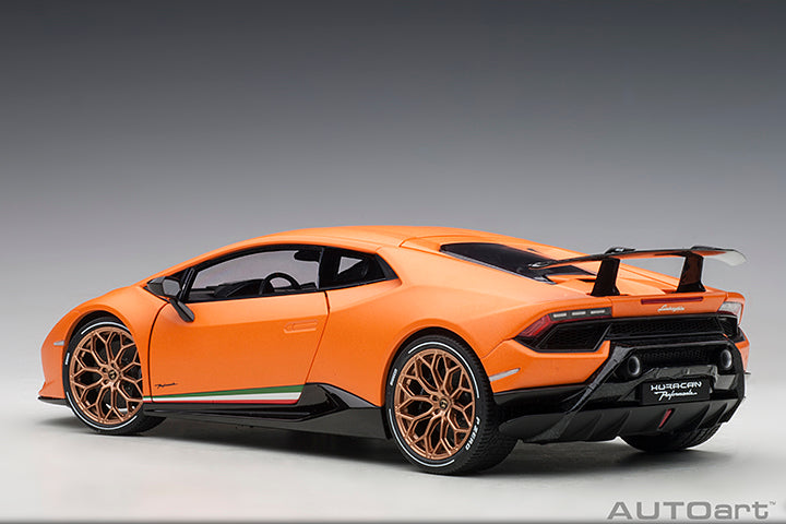 LAMBORGHINI HURACAN PERFOMANTE MATT ORANGE 1/18