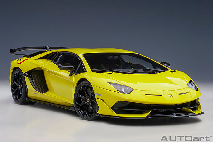 1/18 LAMBORGHINI AVENTADOR SVJ (GIALLO TENERIFE/PEARL YELLOW)