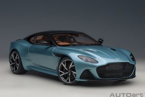 ASTON MARTIN DBS SUPERLEGGERA PEARL BLUE 1/18