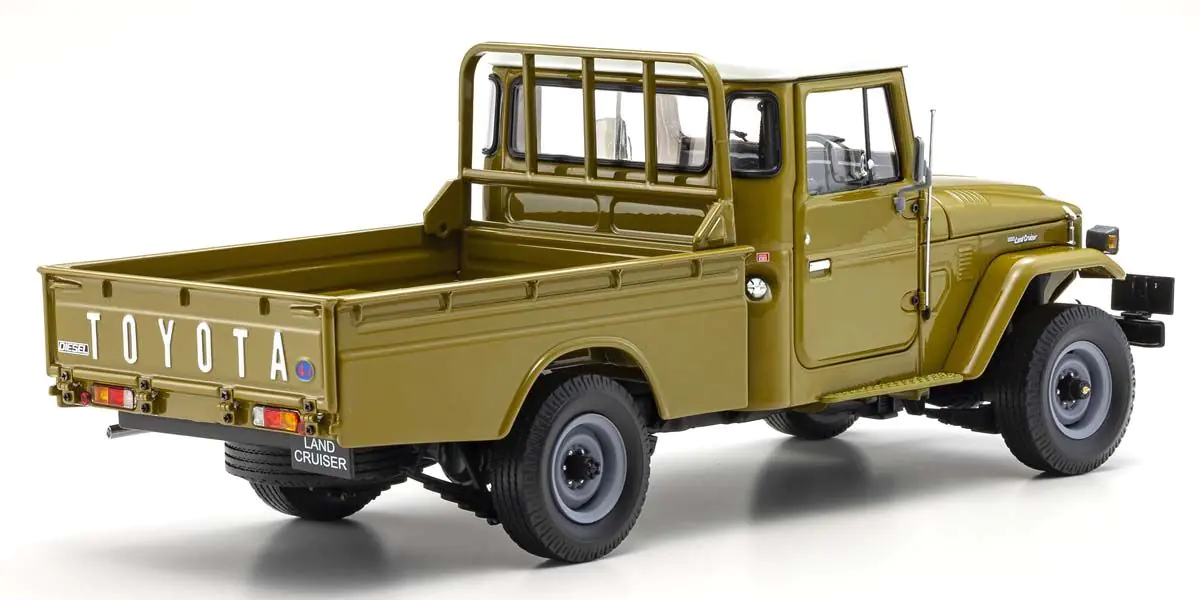 TOYOTA LAND CRUISER 40 (OLIVE) 1/18
