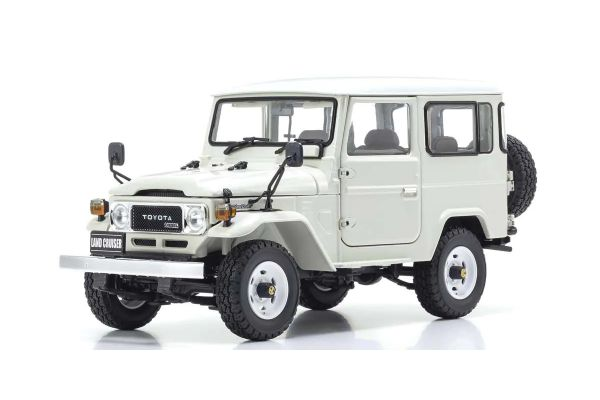 TOYOTA LAND CRUISER 40 VAN WHITE 1/18