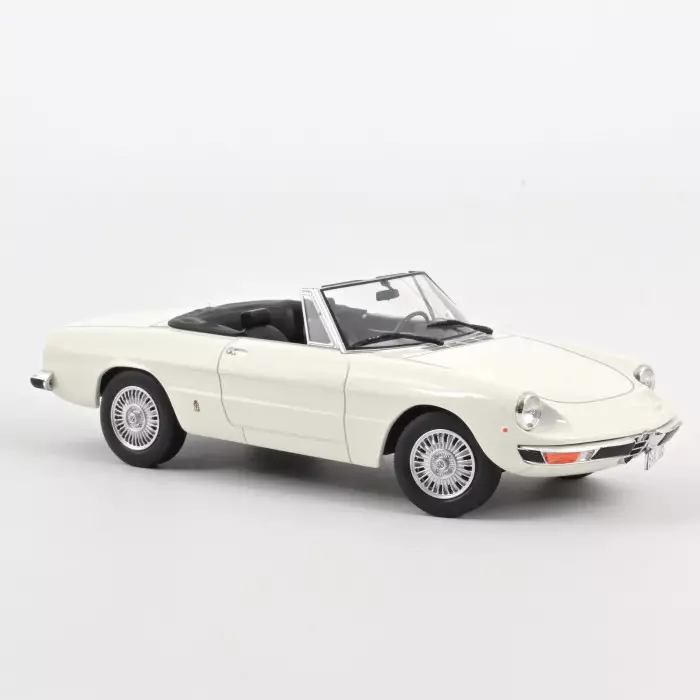 Alfa Romeo 2000 Spider 1978 White 1:18