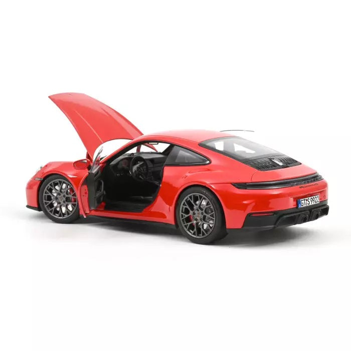 Porsche 911 Carrera 4 GTS 2025 Gaurds Red 1:18
