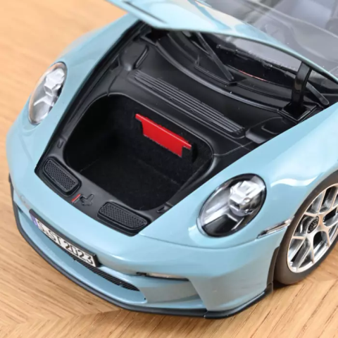 Porsche 911 S/T 2023 Meissenblue 1:18