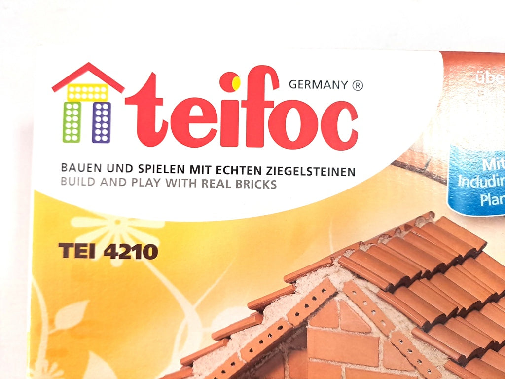 HOUSES WITH TILES APPROX 200 PARTS