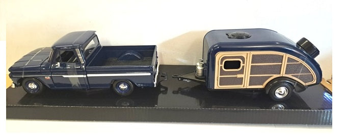 CHEVY C10 FLEETSIDE PU WITH CARAVAN BLUE 1966 1/24