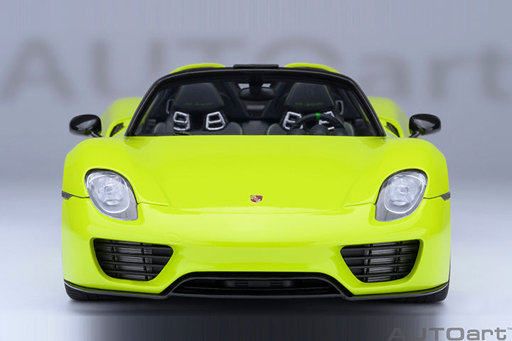 1/18 PORSCHE 918 SPYDER WEISSACH PACKAGE (ACID GREEN)