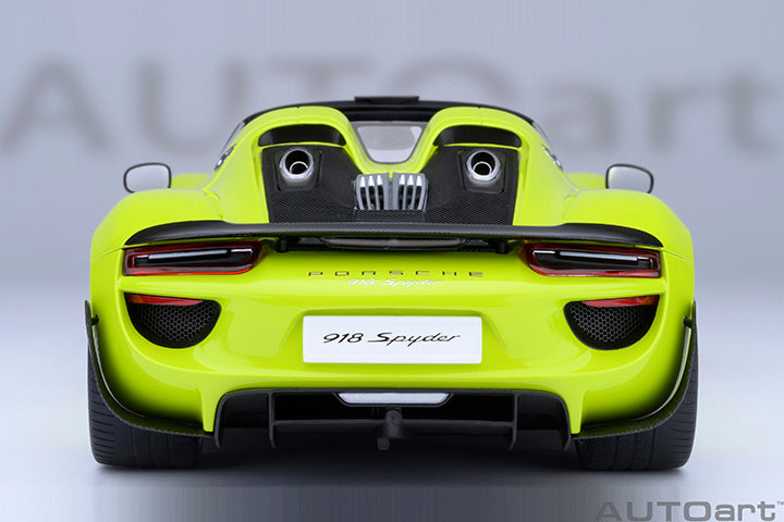 1/18 PORSCHE 918 SPYDER WEISSACH PACKAGE (ACID GREEN)