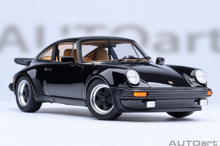 1/18 PORSCHE 911(930) TURBO 3.0 (BLACK)