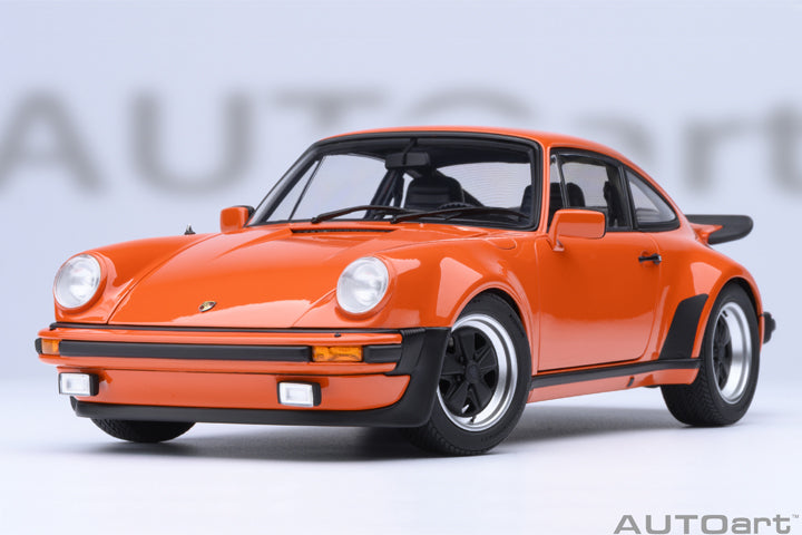 1/18 PORSCHE 911(930) TURBO 3.0 (CONTINENTAL ORANGE)