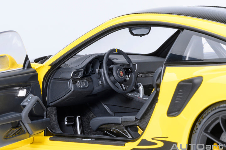 1/18 PORSCHE 911 (991.2) GT3 RS WEISSACH PACKAGE ( RACING YELLOW )