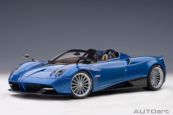 1/18 PAGANI HUAYRA ROADSTER ( BLU TRICOLORE CARBON FIBER)