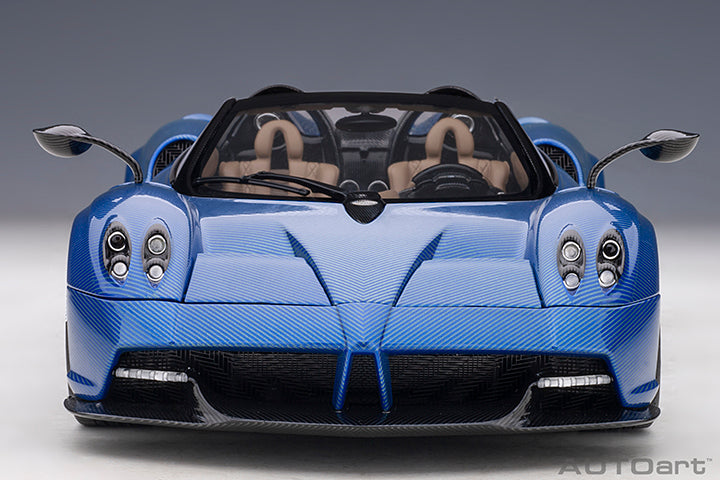 1/18 PAGANI HUAYRA ROADSTER ( BLU TRICOLORE CARBON FIBER)