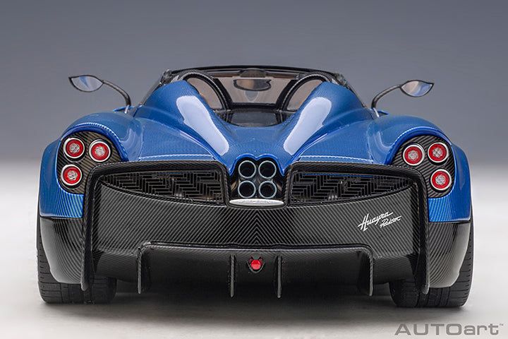 1/18 PAGANI HUAYRA ROADSTER ( BLU TRICOLORE CARBON FIBER)