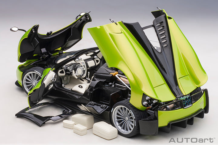 1/18 PAGANI HUAYRA ROADSTER (VERDE FIRENZE)