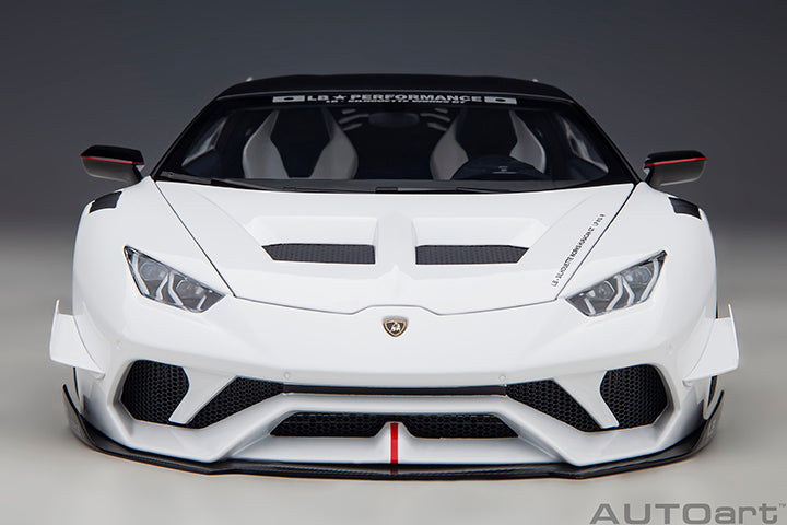 1/18 LIBERTY WALK LB SILHOUETTE WORKS HURACAN GT (WHITE)