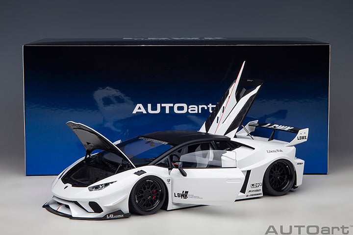 1/18 LIBERTY WALK LB SILHOUETTE WORKS HURACAN GT (WHITE)