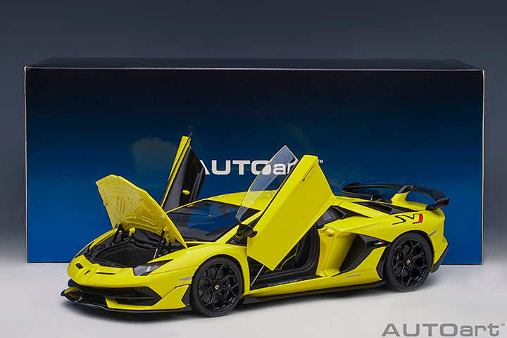 1/18 LAMBORGHINI AVENTADOR SVJ (GIALLO TENERIFE/PEARL YELLOW)