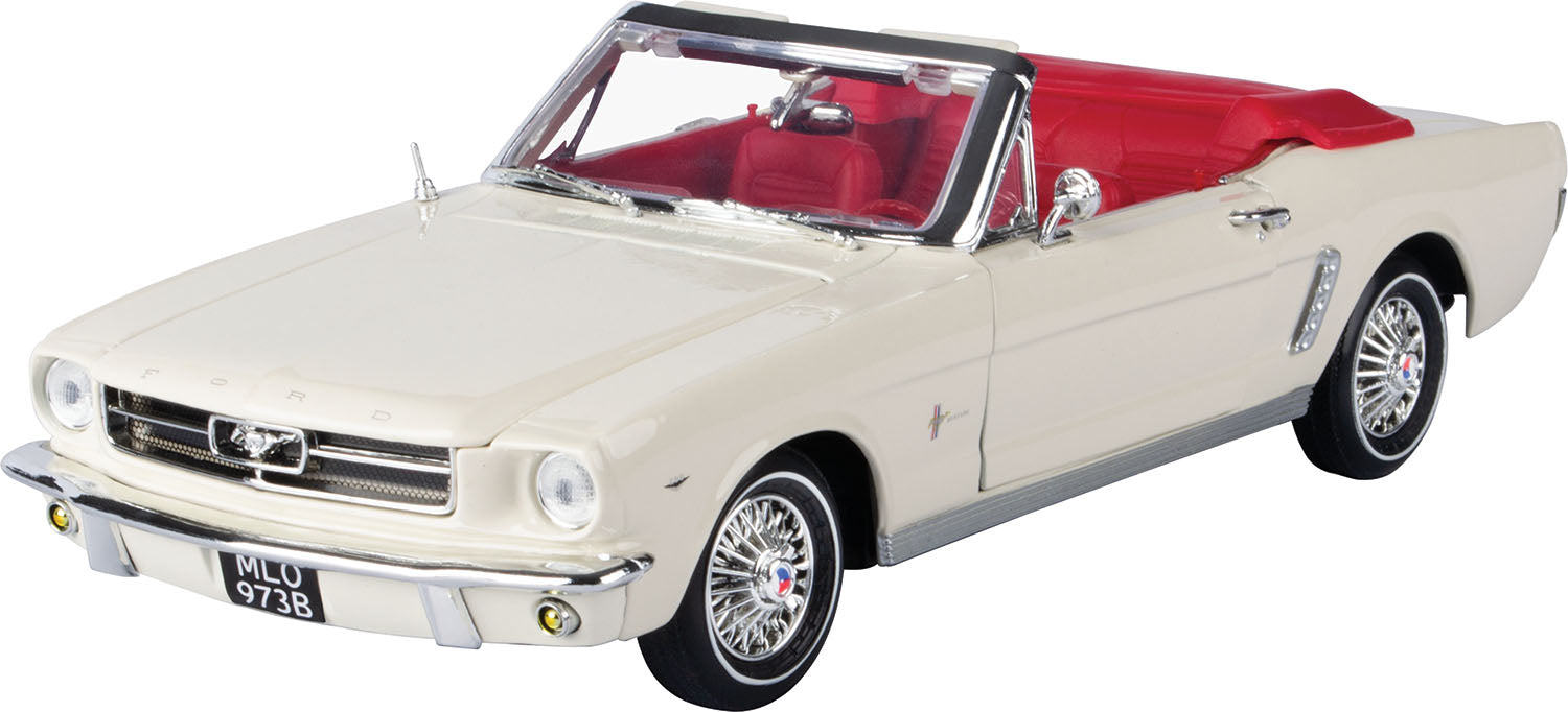 JAMES BOND - 1:18 1964 1/2 FORD MUSTANG(CONVERTIBLE)