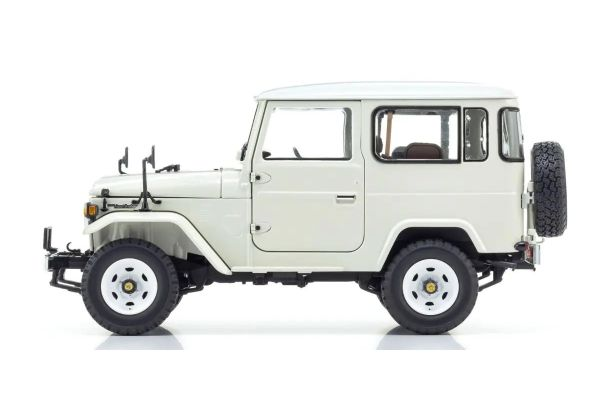 TOYOTA LAND CRUISER 40 VAN WHITE 1/18